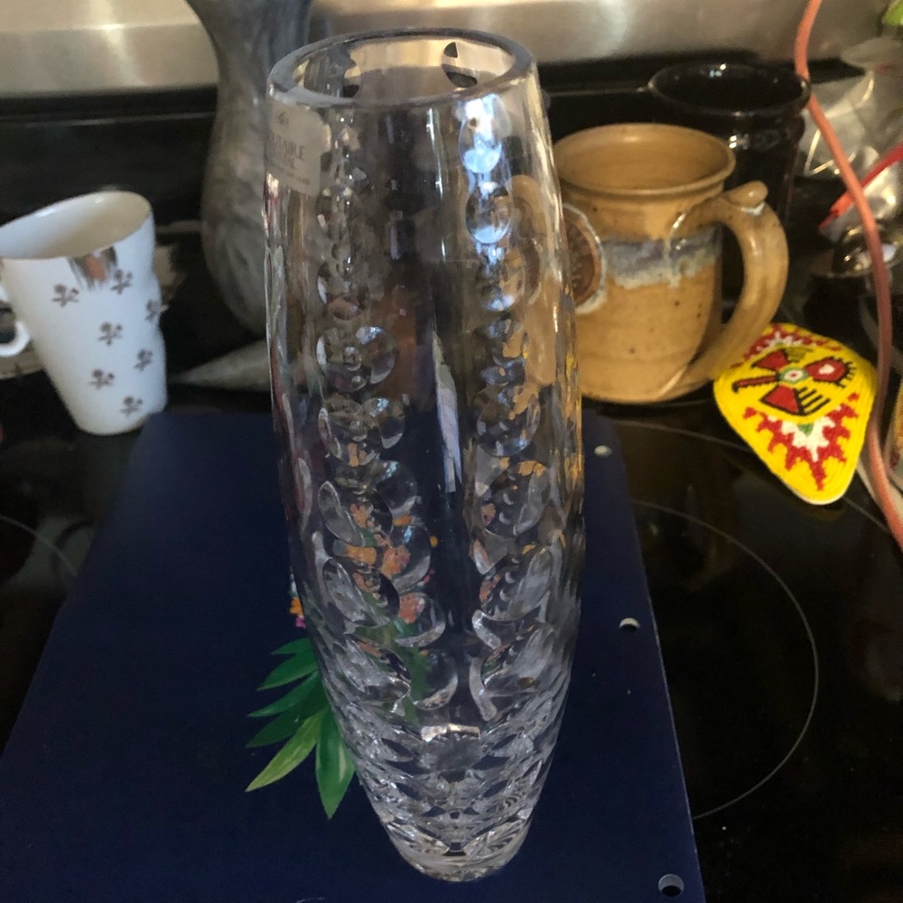 Solitaire Lead Crystal Vase- 460 $35 or $30 w/offer